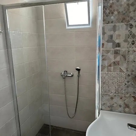 Aqua شقة لوترا أوراياس إلينيس