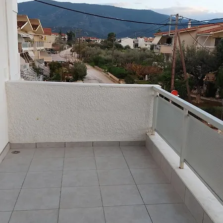 Aqua * لوترا أوراياس إلينيس