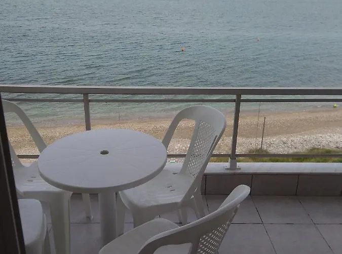 Aqua Loutra Oraias Elenis