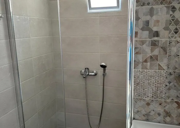 Aqua Appartement Loutra Oraias Elenis